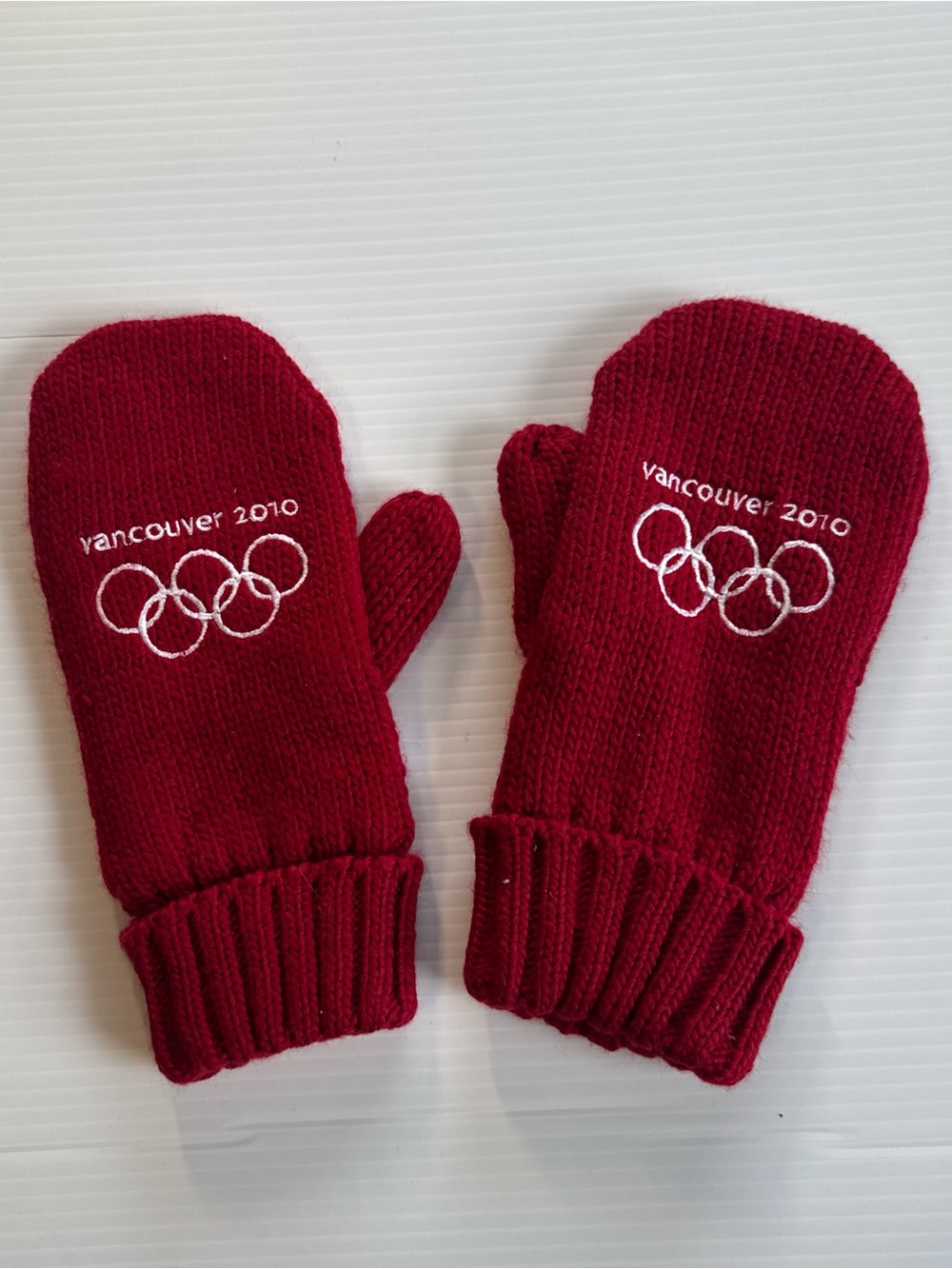Vancouver 2010 Olympic Winter Games Red Knit Mittens Maple Leaf Hudson's Bay Co